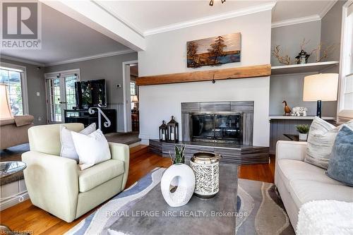 4189 Elberta Avenue, Niagara Falls (212 - Morrison), ON - Indoor Photo Showing Living Room With Fireplace