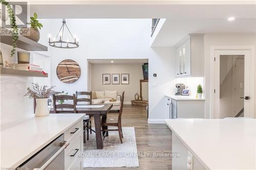 12 Scottdale Court, Pelham (662 - Fonthill), ON - Indoor Photo Showing Dining Room