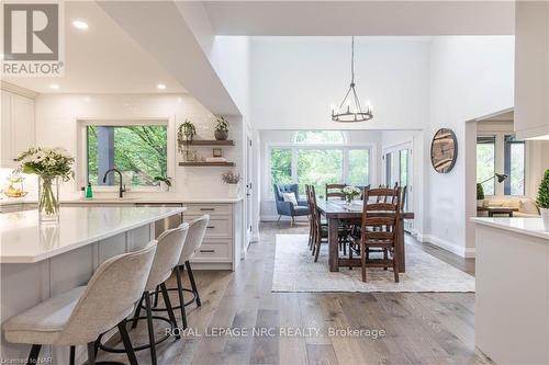 12 Scottdale Court, Pelham (662 - Fonthill), ON - Indoor Photo Showing Dining Room