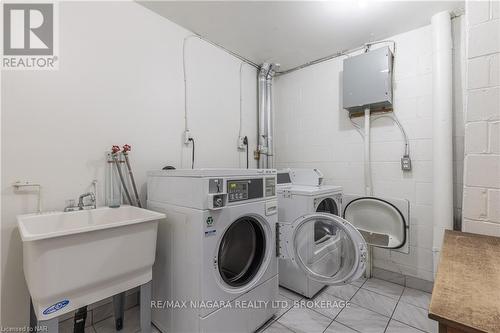 216 - 242 Oakdale Avenue, St. Catharines (456 - Oakdale), ON - Indoor Photo Showing Laundry Room