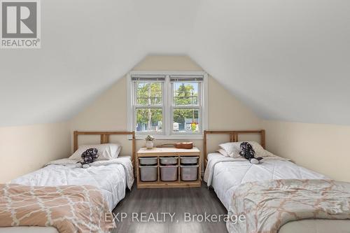 2474 Stevensville Road, Fort Erie (328 - Stevensville), ON - Indoor Photo Showing Bedroom