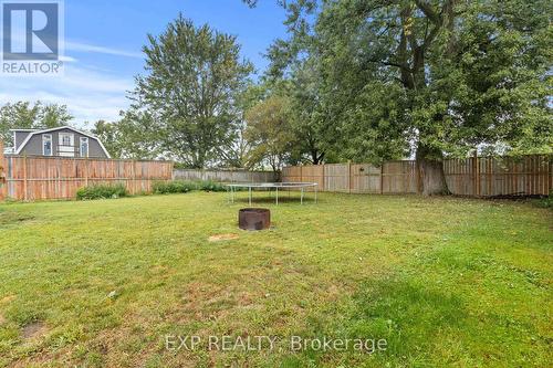 2474 Stevensville Road, Fort Erie (328 - Stevensville), ON - Outdoor With Backyard