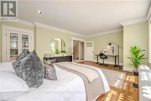 35 Queen Street, Guelph (Central East), ON - Indoor Photo Showing Bedroom