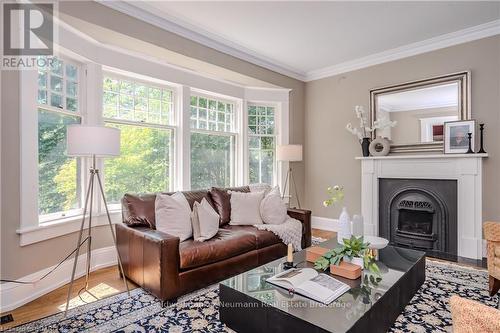 35 Queen Street, Guelph (Central East), ON - Indoor Photo Showing Living Room With Fireplace