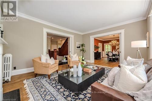 35 Queen Street, Guelph (Central East), ON - Indoor Photo Showing Living Room