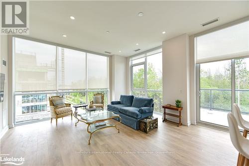 437 - 415 Sea Ray Avenue, Innisfil, ON - Indoor Photo Showing Living Room