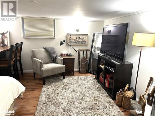 249 Pine Street, Collingwood, ON - Indoor Photo Showing Bedroom