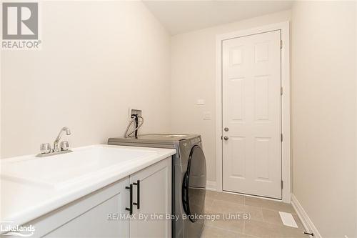 5 Rosanne Circle, Wasaga Beach, ON - Indoor Photo Showing Laundry Room