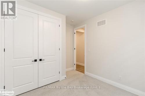 5 Rosanne Circle, Wasaga Beach, ON - Indoor Photo Showing Other Room