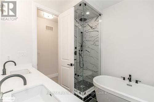 5 Rosanne Circle, Wasaga Beach, ON - Indoor Photo Showing Bathroom