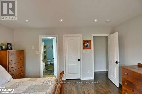 117 Stanley Street, Collingwood, ON - Indoor Photo Showing Bedroom