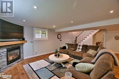 117 Stanley Street, Collingwood, ON - Indoor Photo Showing Living Room With Fireplace