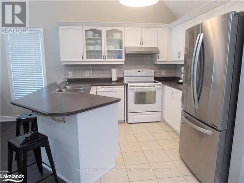 23 Green Briar Drive, Collingwood, ON - Indoor Photo Showing Kitchen With Double Sink