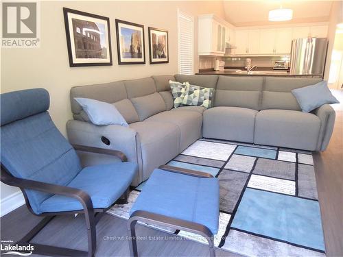 23 Green Briar Drive, Collingwood, ON - Indoor Photo Showing Living Room