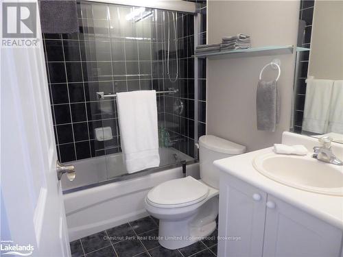 23 Green Briar Drive, Collingwood, ON - Indoor Photo Showing Bathroom