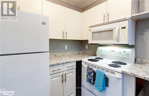 26 - 17 Dawson Drive, Collingwood, ON - Indoor Photo Showing Kitchen