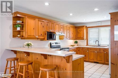 11 Wickens Lane, Blue Mountains (Thornbury), ON - Indoor Photo Showing Kitchen