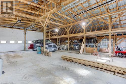 4113 Highway 9, Brockton, ON - Indoor Photo Showing Garage