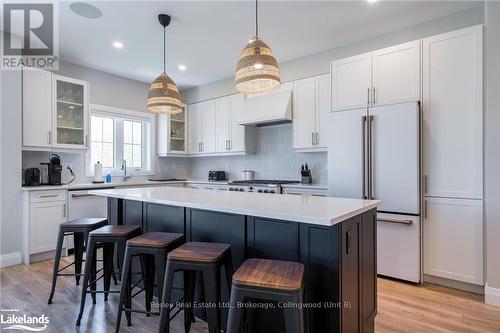 104 Black Willow Crescent, Blue Mountains (Blue Mountain Resort Area), ON - Indoor Photo Showing Kitchen With Upgraded Kitchen