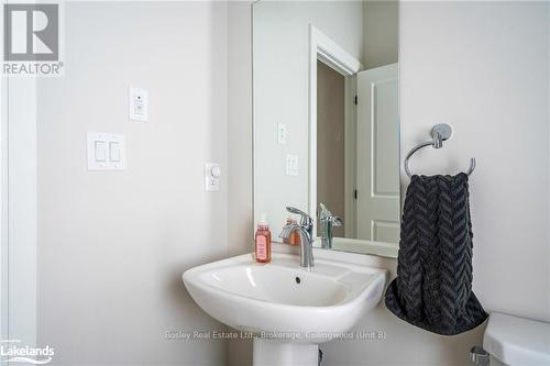 104 Black Willow Crescent, Blue Mountains (Blue Mountain Resort Area), ON - Indoor Photo Showing Bathroom