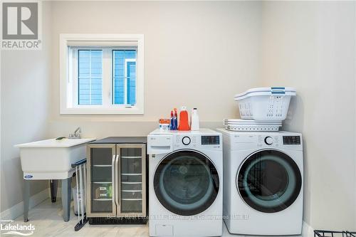 104 Black Willow Crescent, Blue Mountains (Blue Mountain Resort Area), ON - Indoor Photo Showing Laundry Room