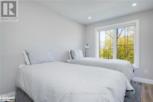 104 Black Willow Crescent, Blue Mountains (Blue Mountain Resort Area), ON - Indoor Photo Showing Bedroom