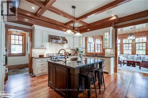 1902 Foxpoint Road, Lake Of Bays (Franklin), ON - Indoor