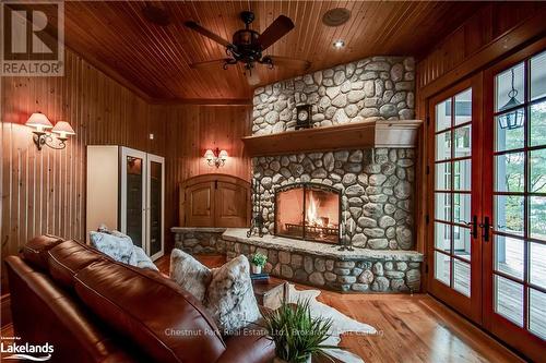 1902 Foxpoint Road, Lake Of Bays (Franklin), ON - Indoor With Fireplace