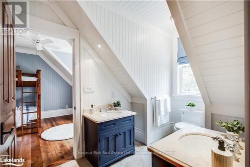 1902 Foxpoint Road, Lake Of Bays (Franklin), ON - Indoor Photo Showing Bathroom