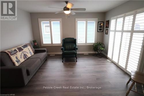 88 Huron Heights Drive, Ashfield-Colborne-Wawanosh (Colborne Twp), ON - Indoor Photo Showing Living Room