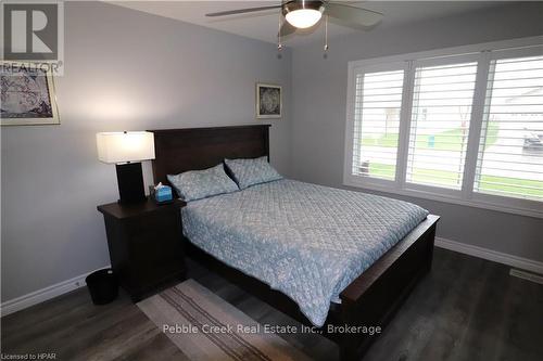 88 Huron Heights Drive, Ashfield-Colborne-Wawanosh (Colborne Twp), ON - Indoor Photo Showing Bedroom