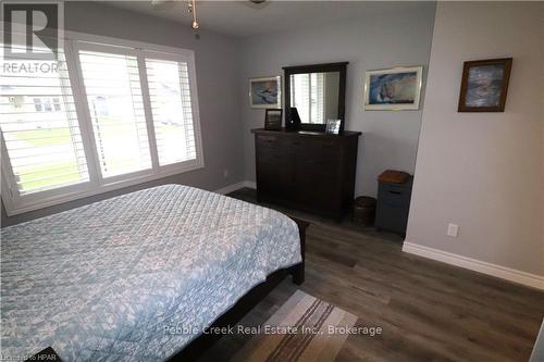 88 Huron Heights Drive, Ashfield-Colborne-Wawanosh (Colborne Twp), ON - Indoor Photo Showing Bedroom