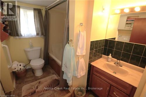 28 Sutton Drive, Ashfield-Colborne-Wawanosh (Colborne Twp), ON - Indoor Photo Showing Bathroom