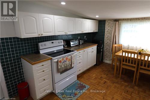 28 Sutton Drive, Ashfield-Colborne-Wawanosh (Colborne Twp), ON - Indoor Photo Showing Kitchen