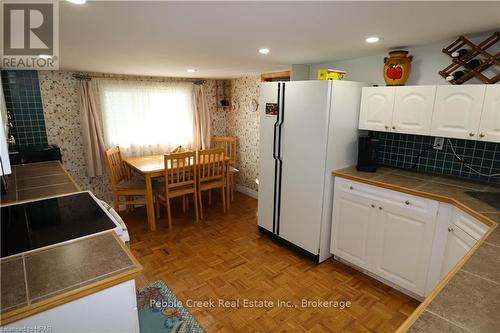 28 Sutton Drive, Ashfield-Colborne-Wawanosh (Colborne Twp), ON - Indoor Photo Showing Kitchen