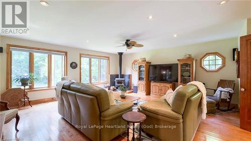 74397 Cardinal Court, Bluewater (Stanley Twp), ON - Indoor Photo Showing Living Room