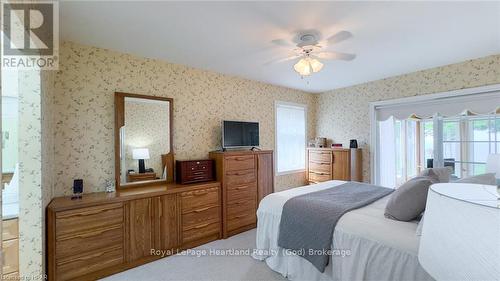 301 Bethune Crescent, Goderich (Goderich (Town)), ON - Indoor Photo Showing Bedroom