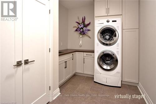 117 Kastner Street, Stratford (Ellice), ON - Indoor Photo Showing Laundry Room