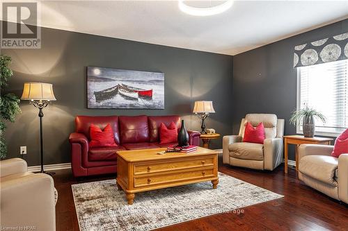 55 Stoneridge Boulevard, St. Marys, ON - Indoor Photo Showing Living Room