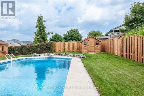 55 Stoneridge Boulevard, St. Marys, ON - Outdoor With In Ground Pool With Backyard