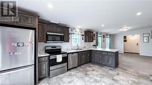 3 Blfs Vw Boulevard, Ashfield-Colborne-Wawanosh (Colborne), ON - Indoor Photo Showing Kitchen With Double Sink