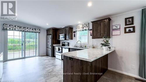 3 Blfs Vw Boulevard, Ashfield-Colborne-Wawanosh (Colborne), ON - Indoor Photo Showing Kitchen With Double Sink