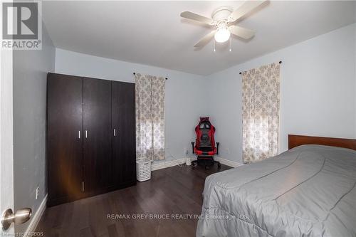 1770 9Th Avenue E, Owen Sound, ON - Indoor Photo Showing Bedroom