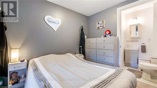 1087 7Th Avenue W, Owen Sound, ON - Indoor Photo Showing Bedroom