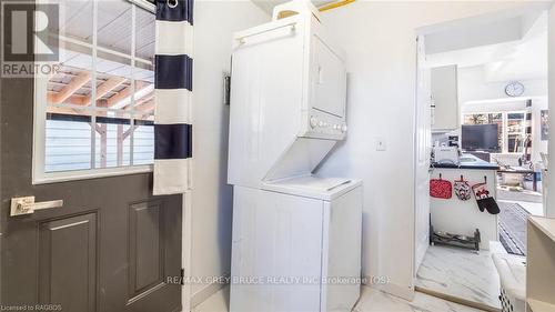 1087 7Th Avenue W, Owen Sound, ON - Indoor Photo Showing Laundry Room