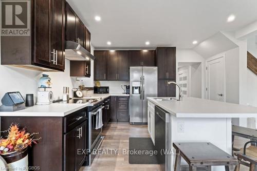 20 Shortt Street, Brockton, ON - Indoor Photo Showing Kitchen With Upgraded Kitchen