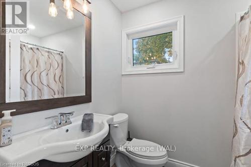 20 Shortt Street, Brockton, ON - Indoor Photo Showing Bathroom