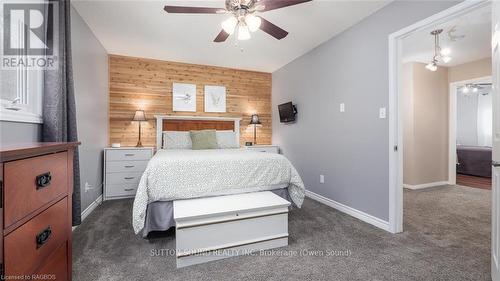 136 6Th Avenue W, Owen Sound, ON - Indoor Photo Showing Bedroom