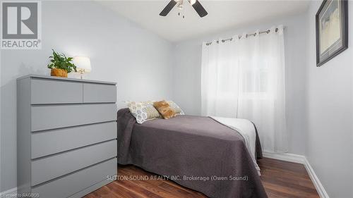 136 6Th Avenue W, Owen Sound, ON - Indoor Photo Showing Bedroom