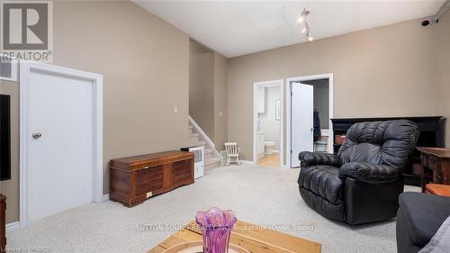 136 6Th Avenue W, Owen Sound, ON - Indoor